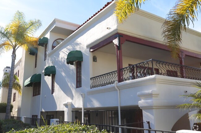 Building Photo - Villa Mediterranea