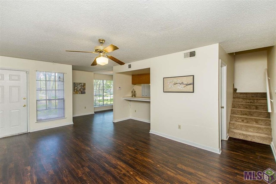Building Photo - 212 Antrim Dr