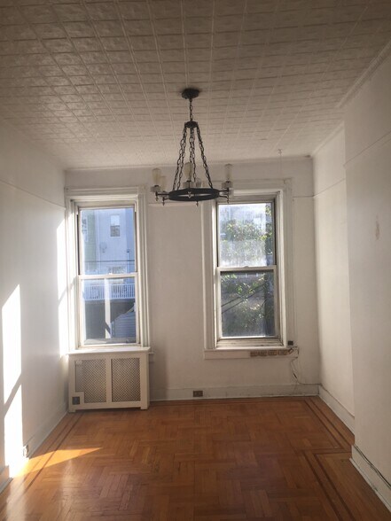 Building Photo - 604 Morgan Ave