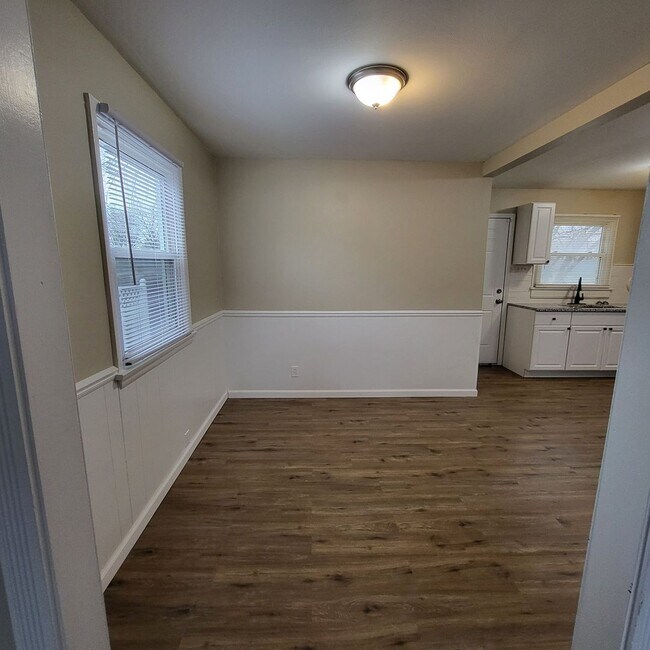Building Photo - Welcome to Walker - Fully Renovated 3 BR
