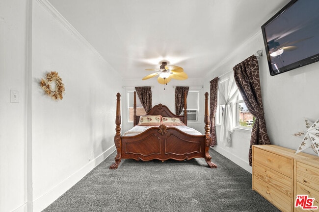 Building Photo - 5732 6th Ave