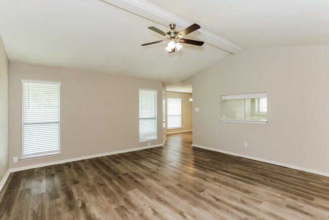 Building Photo - 6221 Valley Forge Ct