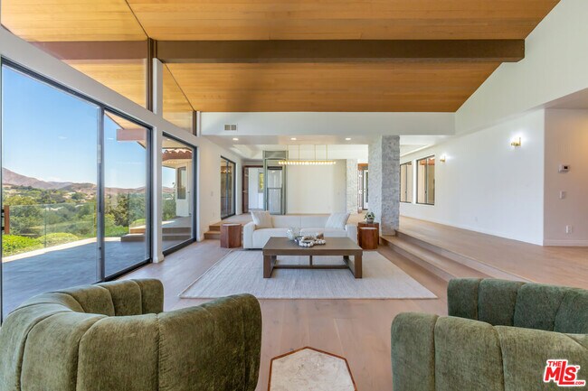 Building Photo - 5109 Lakeview Canyon Rd