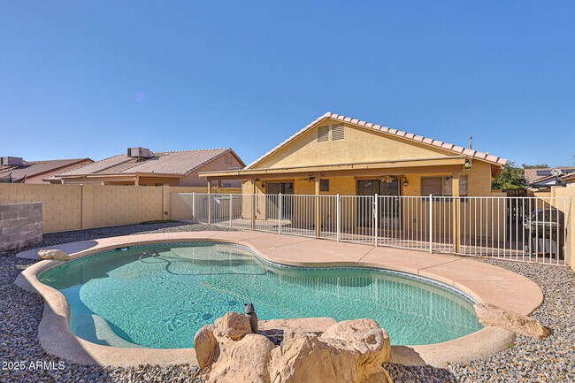 Building Photo - 11231 W Diana Ave