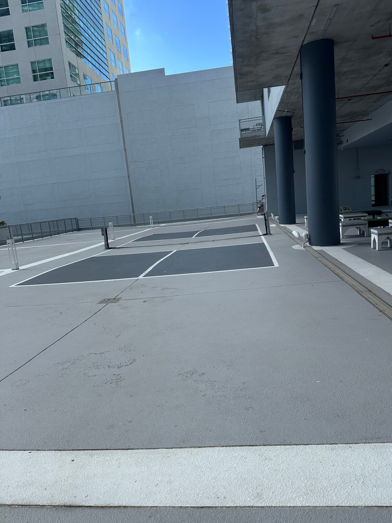 Building Photo - 690 SW 1st Ct