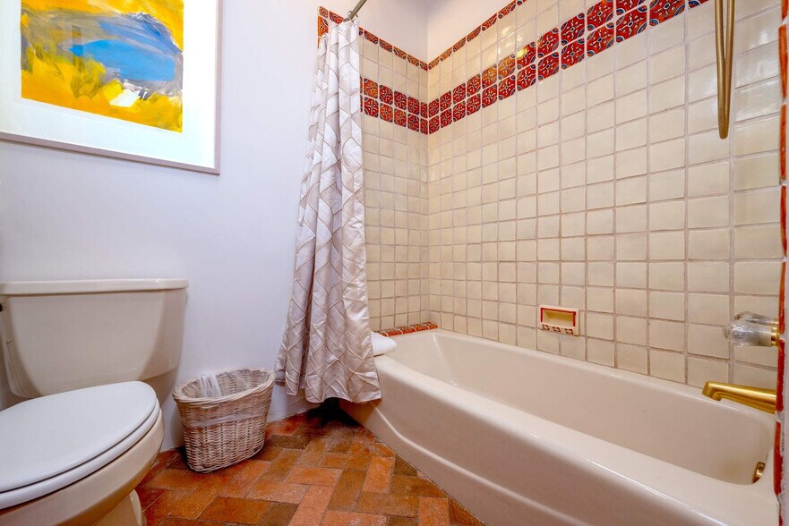 Building Photo - 1015 Foothills Trail