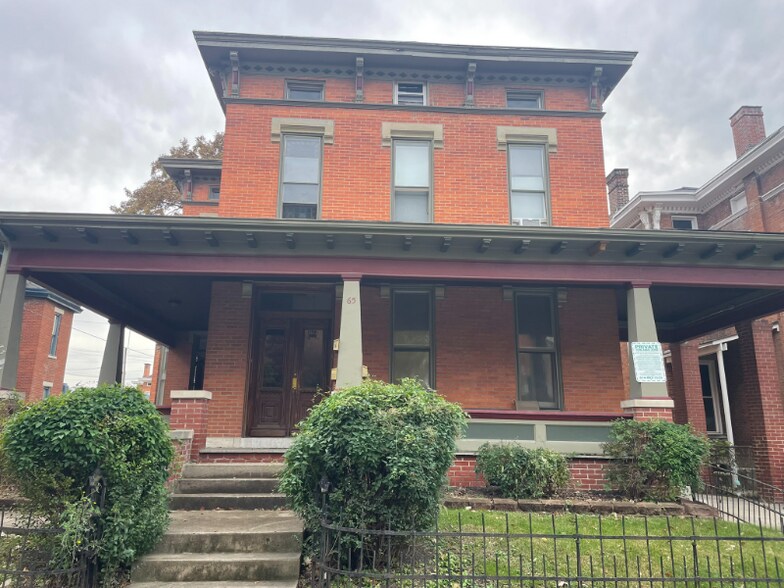 Primary Photo - 65 Smith Pl