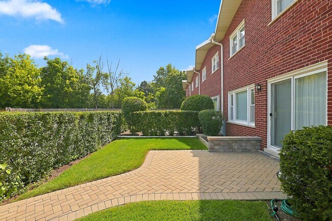 Building Photo - 630 Hibbard Rd