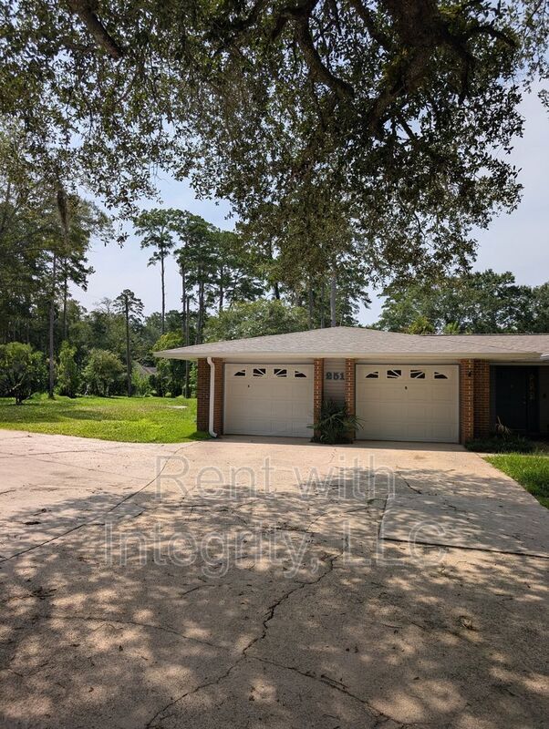 Building Photo - 251 N Villas Ct