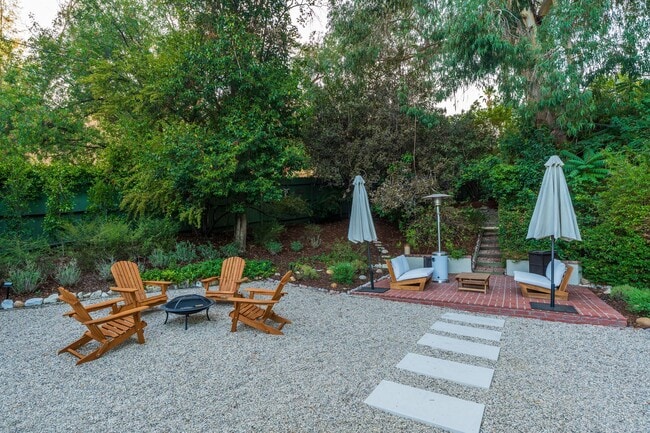 Building Photo - Beautiful Tarzana Rental!