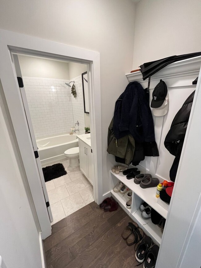 Building Photo - Stunning 2BD*, 3.5BA Raleigh Townhome with Bonus Office/Den on First Floor and 2-Car Attached Garage