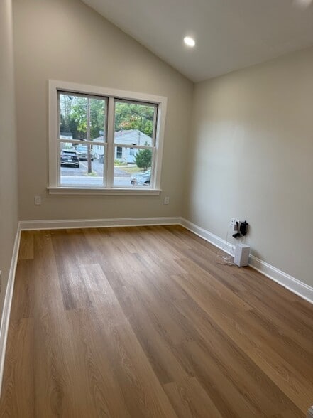 private home office - 218 Elizabeth Ave