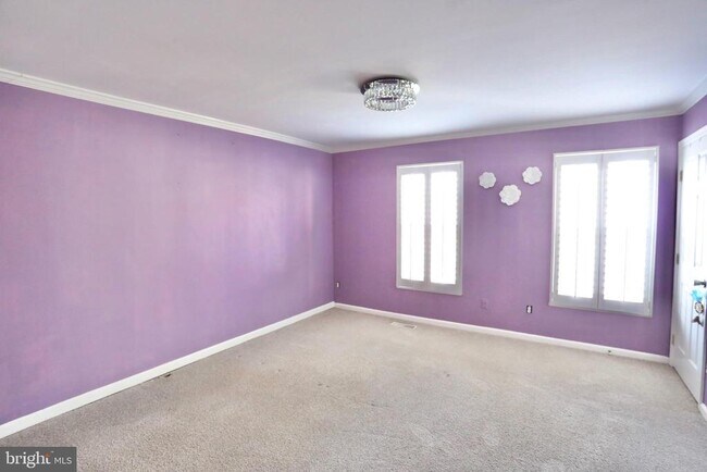 Building Photo - 6623 Skylemar Trail