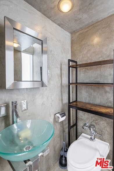 Building Photo - 24 Westminster Ave