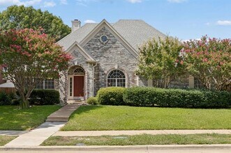 Building Photo - 2809 Roper Dr