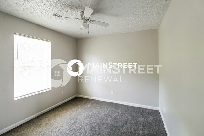 Building Photo - 4 Bedroom Pet-Friendly Home in Riverdale, ...