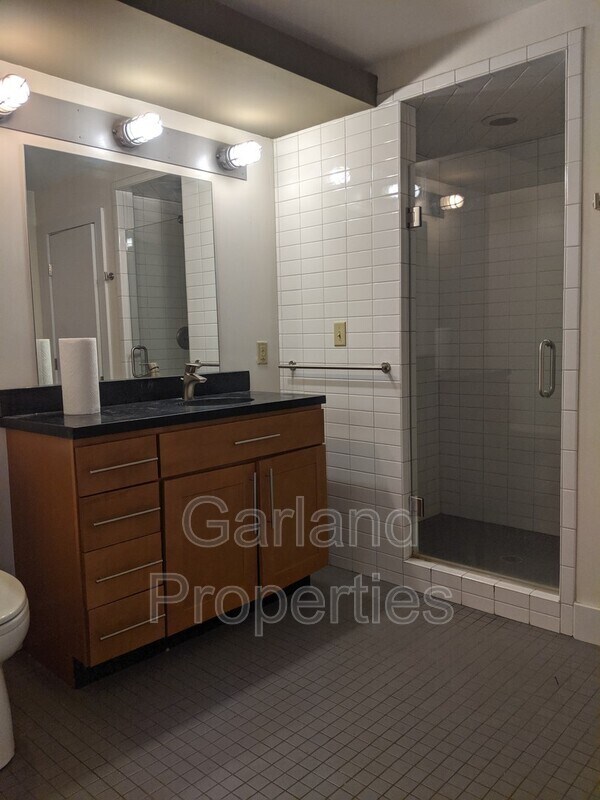 Building Photo - 111 Kirk Ave SW