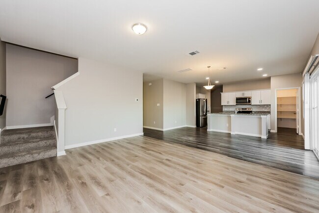 Building Photo - 10313 Castle Lyons Ln