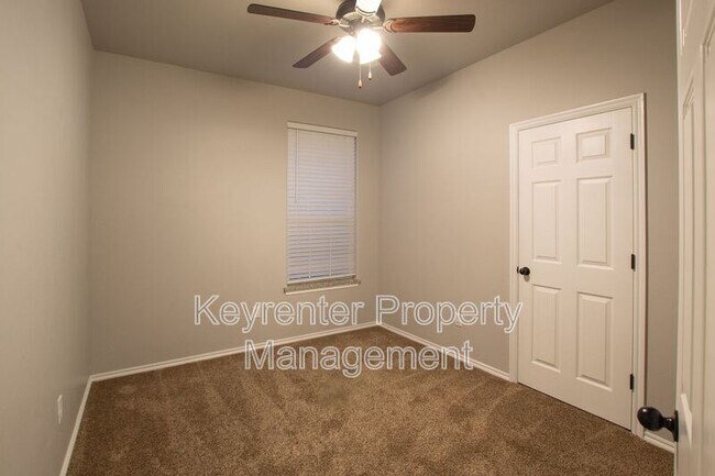Building Photo - 1754 Eighty-Niner Ter