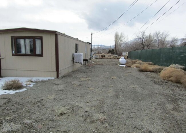 Building Photo - Single Wide in Yerington For Rent