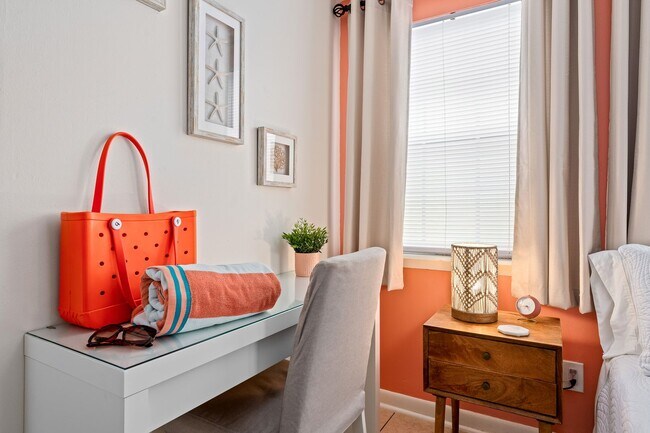 Building Photo - 6 Palmetto Dr