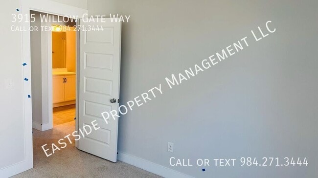 Building Photo - 3915 Willow Gate Wy