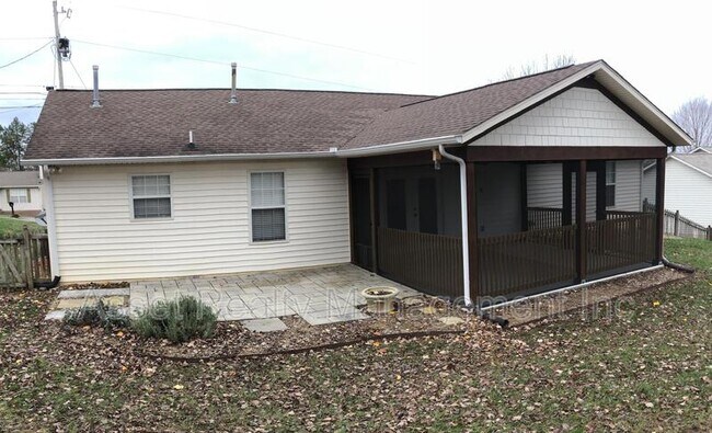 Building Photo - 5616 Jamaica Ln