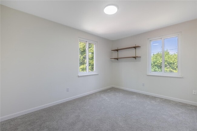Building Photo - 6221 Longford Rd