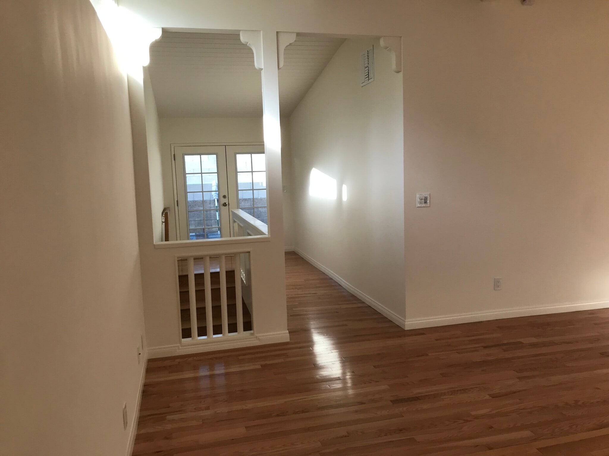 Stairs /Corridor - 1815 N Beverly Glen Blvd