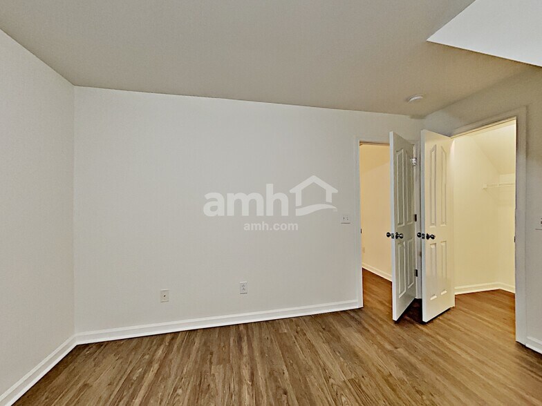 Building Photo - 311 Annadel St