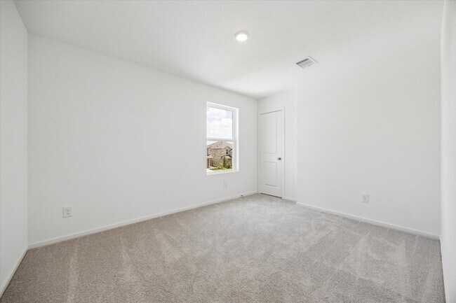 Building Photo - 16847 Spotted Oak Dr