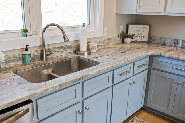 Building Photo - 43 Mcilwee Ln