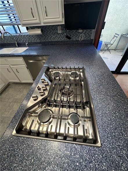 Building Photo - 676 Shepard St