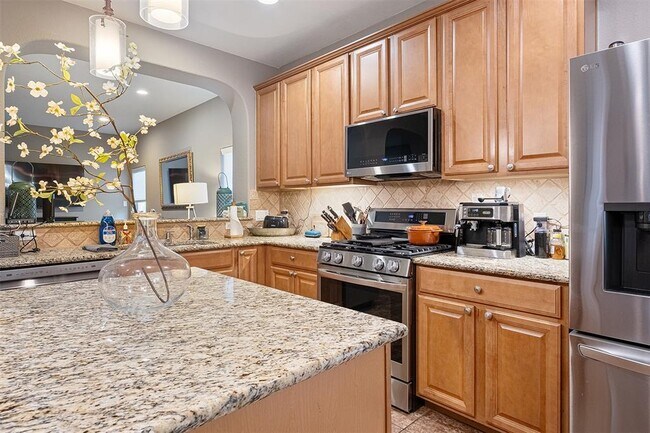 Building Photo - 2317 Amur Dr