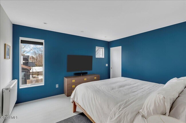 Building Photo - 18 Granite St