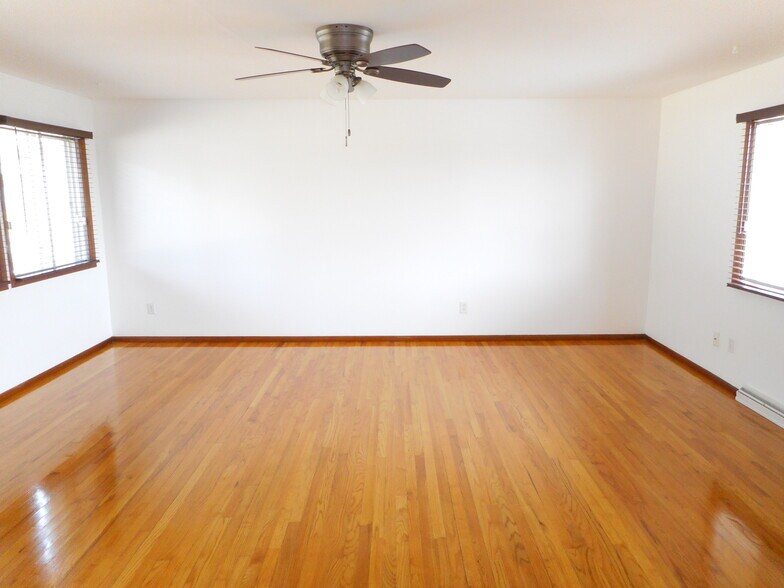 Building Photo - 1615 Reetz Rd