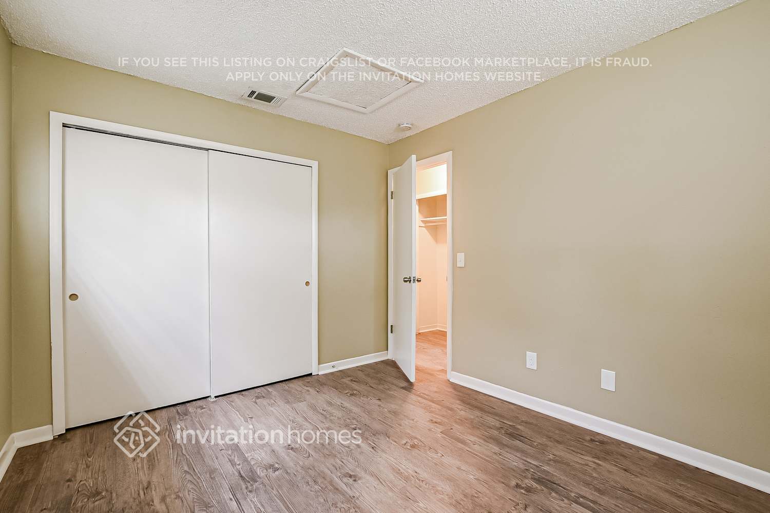 Building Photo - 409 S Hawthorn Cir