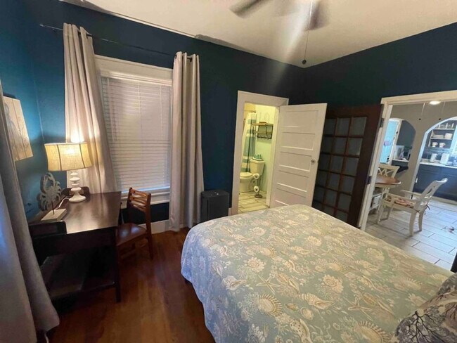 Building Photo - 2521 Avenue Q
