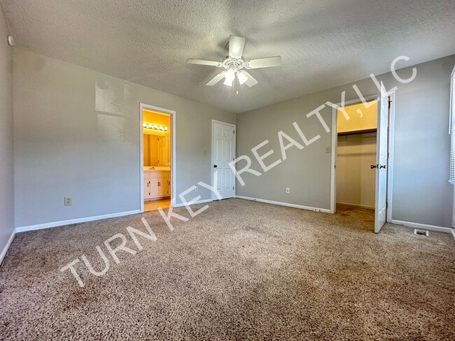 Building Photo - Townhome for rent in Grayson Valley
