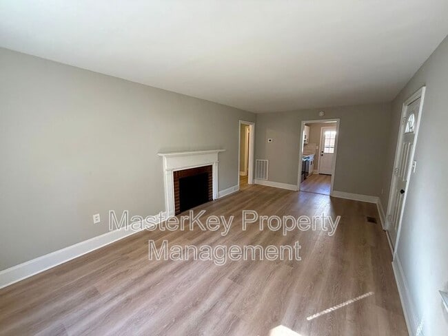 Building Photo - 1411 Hudson Ave