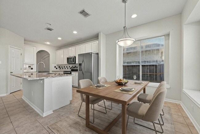 Building Photo - 23730 River Pl Dr