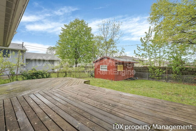 Building Photo - 2892 Longfield Rd