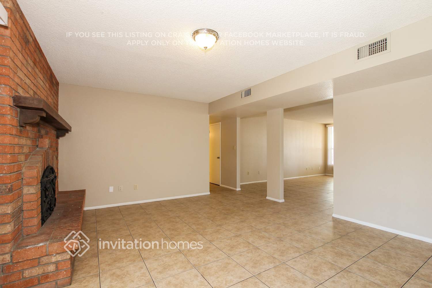 Building Photo - 8804 N 106th Ln