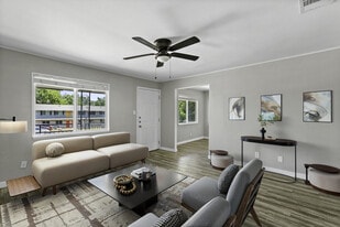 Building Photo - Sundance Apartments