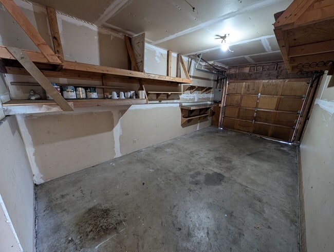 Building Photo - Two Bedroom Duplex in the Heart of Bremert...