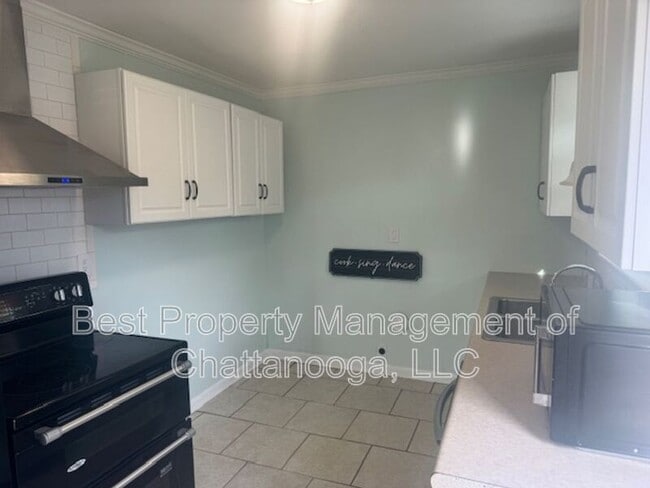 Building Photo - 5131 Winding Ln