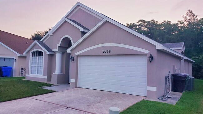 Building Photo - 2308 Lily Pad Ln