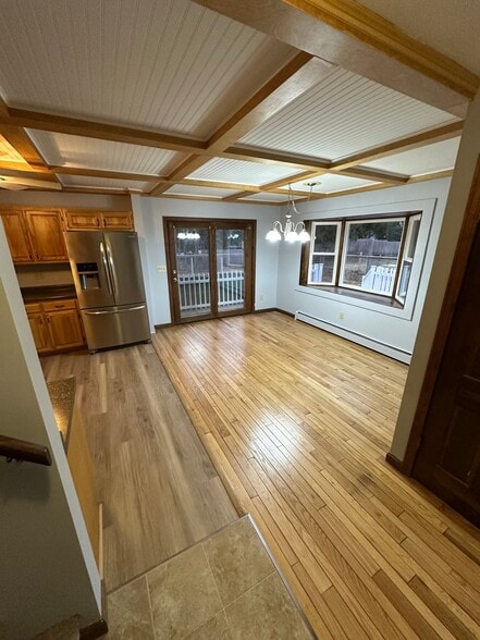 Building Photo - 6 Oakwood Ln