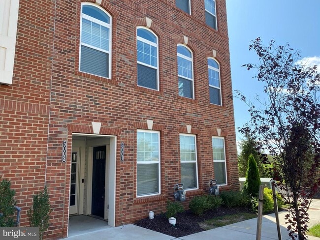 Building Photo - 5001 Judicial Way