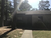 Building Photo - 3/2 with fenced yard